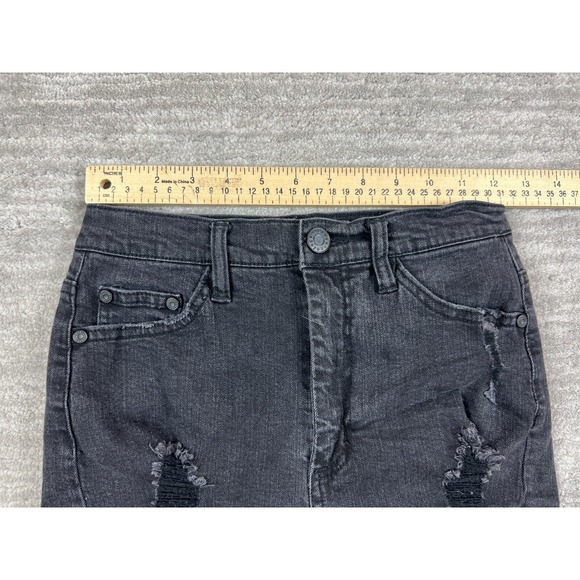 Refuge Shorts Womens‎ 4 Black Denim High Rise Cheeky Jean Distressed - Picture 4 of 11
